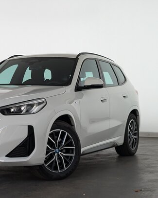 bmw-ix1