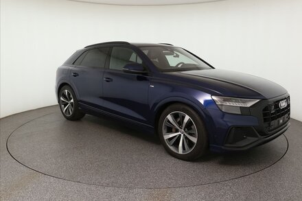 audi-q8